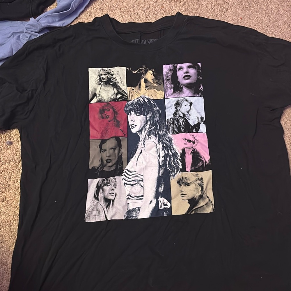 Taylor Swift Eras Tour T-shirt size large and black